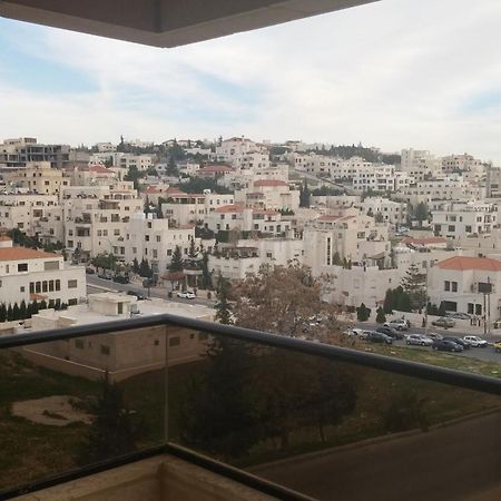 Cozy Dair Ghbar Apartment Amman Exterior foto